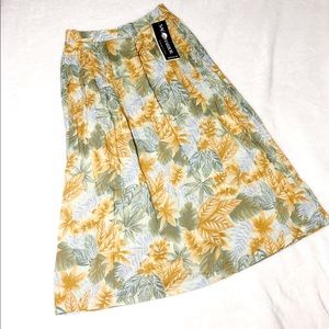 NWT Sag Harbor Skirt